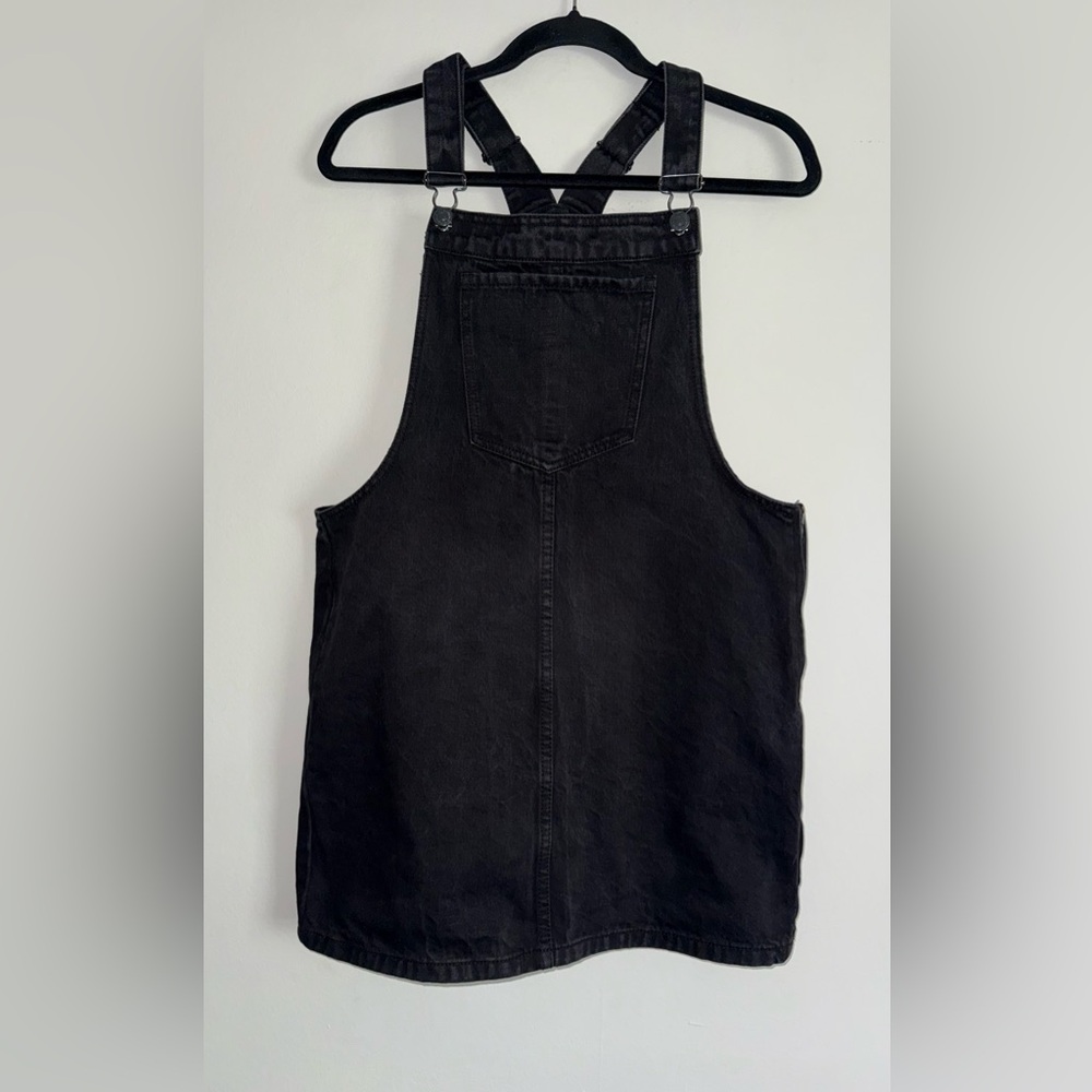 FOREVER 21 Women’s black denim overall dress Sz M✨